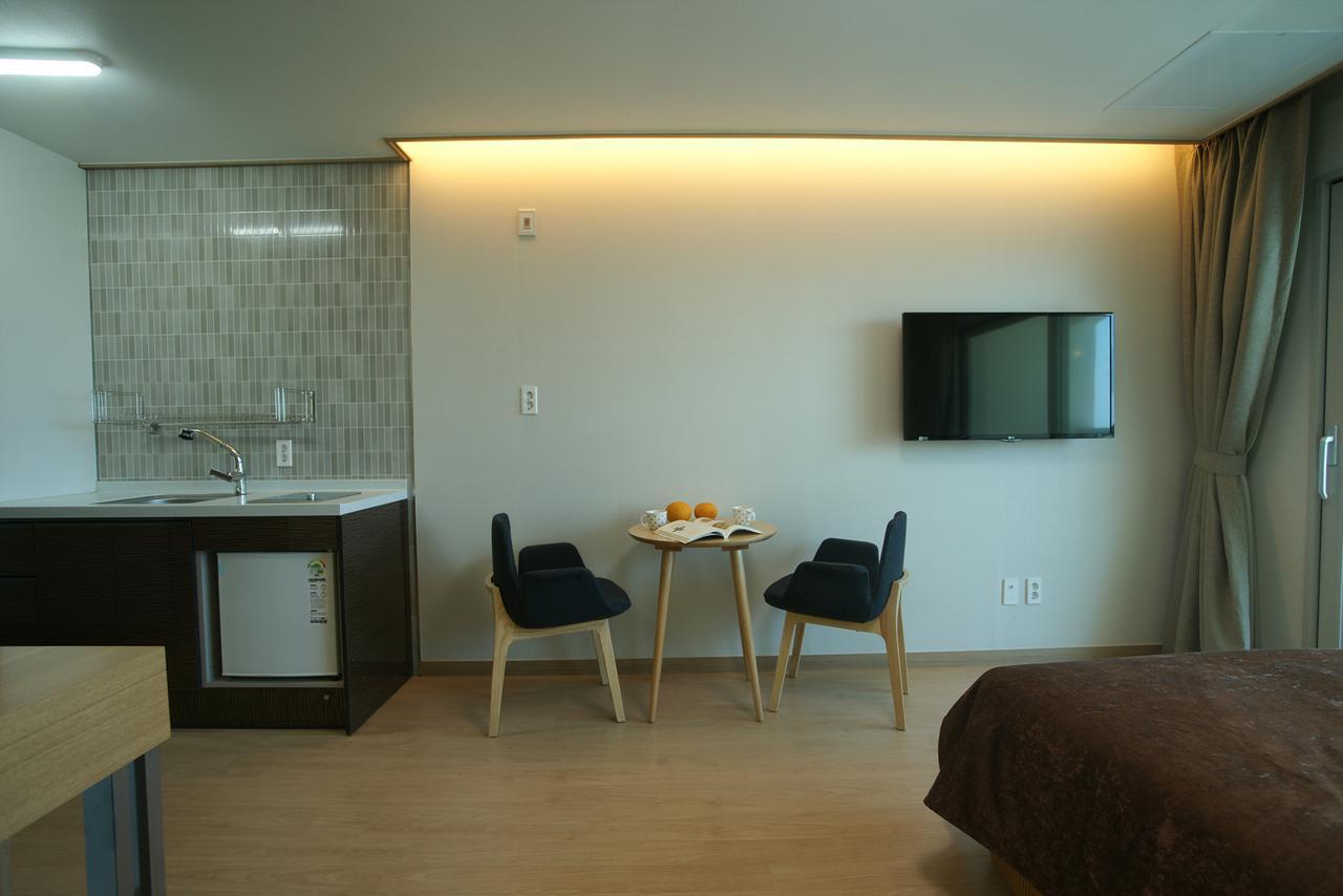 Jeju The Ocean Hill Pension Seogwipo Exterior foto