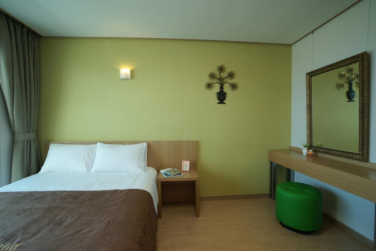 Jeju The Ocean Hill Pension Seogwipo Exterior foto